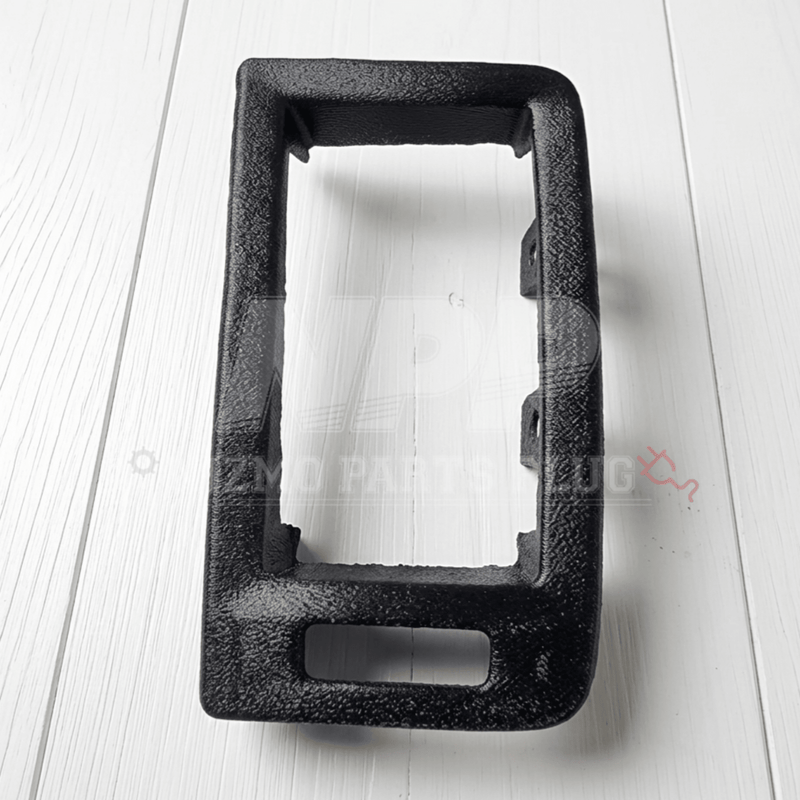 Load image into Gallery viewer, R34 Skyline Dashboard RH Vent Cover Mīrai Mamōru (Vent Cover)
