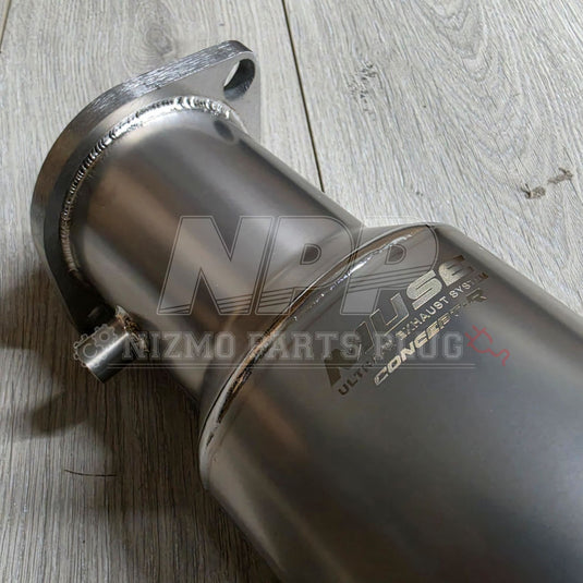 Shiny titanium Amuse high-flow catalyst for Nissan RB26DETT R32/R33/R34, featuring premium welded finish.
