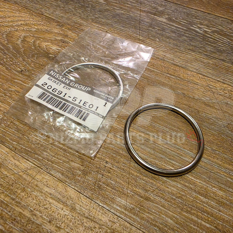 Cargue la imagen en el visor de la galería, Nissan OEM Exhaust Pipe Manifold Gasket — Multi-Model Fitment
