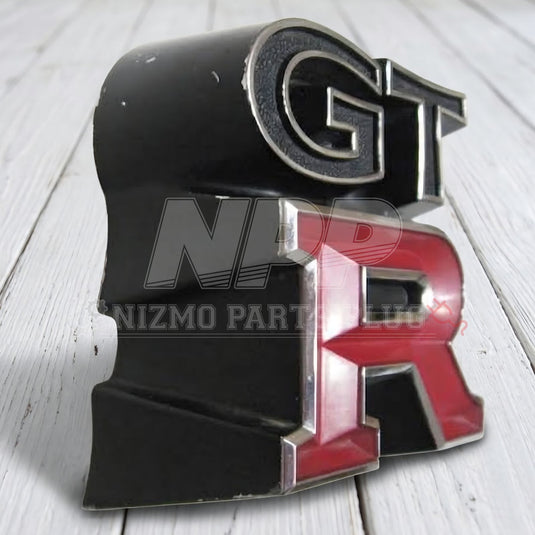 Rare OEM Used Nissan Skyline GT-R (KPGC110) "Kenmeri" Front Grille Emblem – 62319-R4800