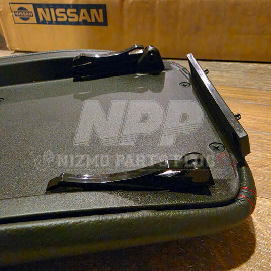 Tapa de consola de cuero del Nissan Skyline GTR (costuras rojas)