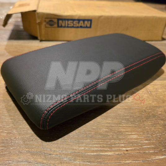 Tapa de consola de cuero del Nissan Skyline GTR (costuras rojas)