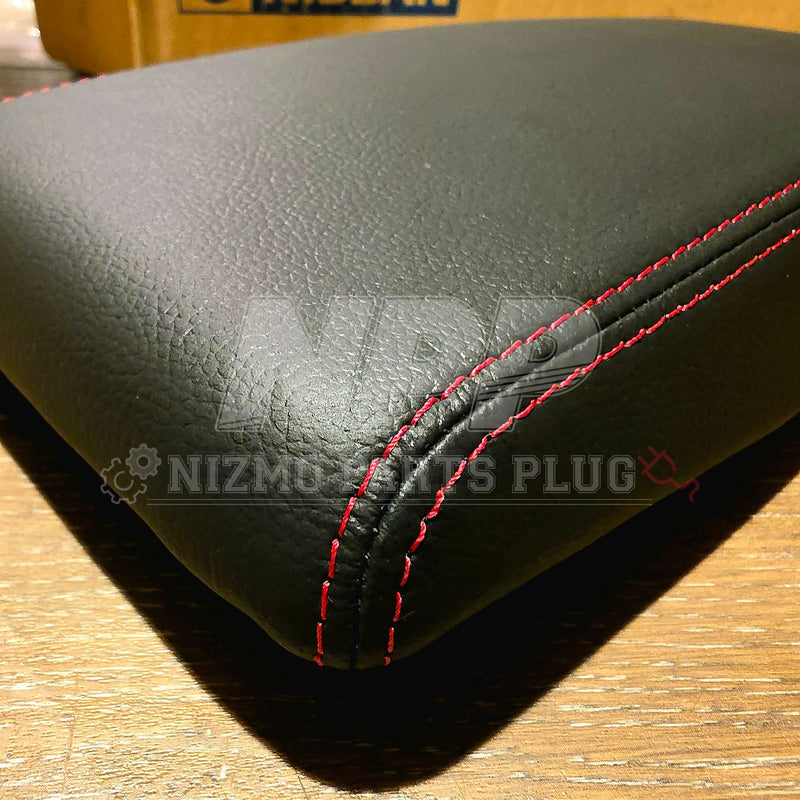 Cargue la imagen en el visor de la galería, Tapa de consola de cuero del Nissan Skyline GTR (costuras rojas)
