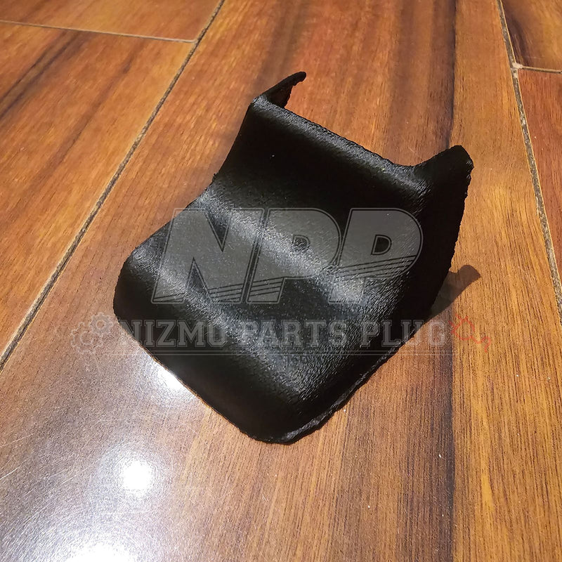 Load image into Gallery viewer, Mīrai Mamōru R32 Skyline Front Seat Rail Cover RH or LH
