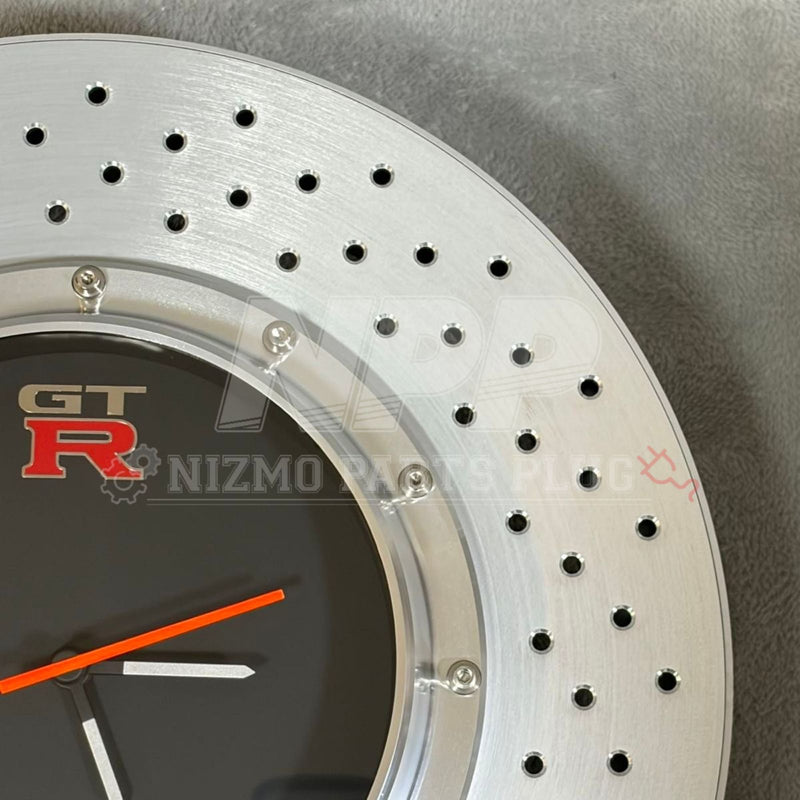 Cargue la imagen en el visor de la galería, AUTOart Design
Nissan Skyline GT-R R34 Nismo Brake Disc Clock (Dealer Promotional)
