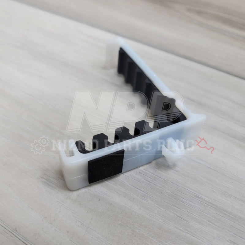 Load image into Gallery viewer, Nissan R32 Skyline Brake Line Clamp (Firewall) - NizmoPartsPlug
