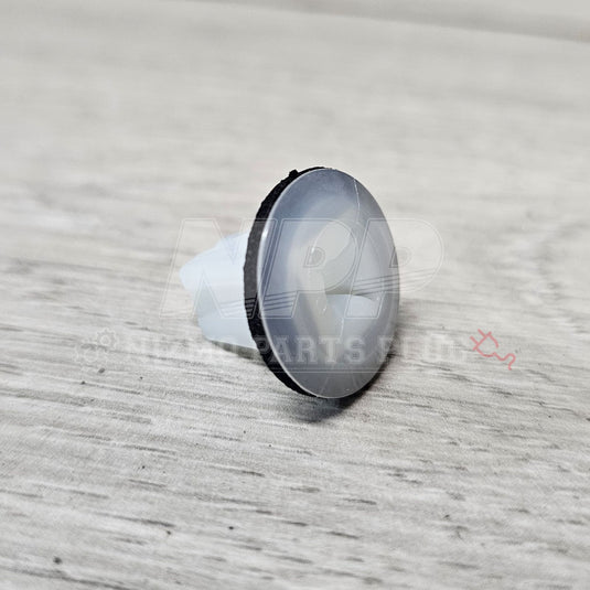 Nissan Sideskirt Mounting Grommet (Course Taper Pressure Style) - NizmoPartsPlug
