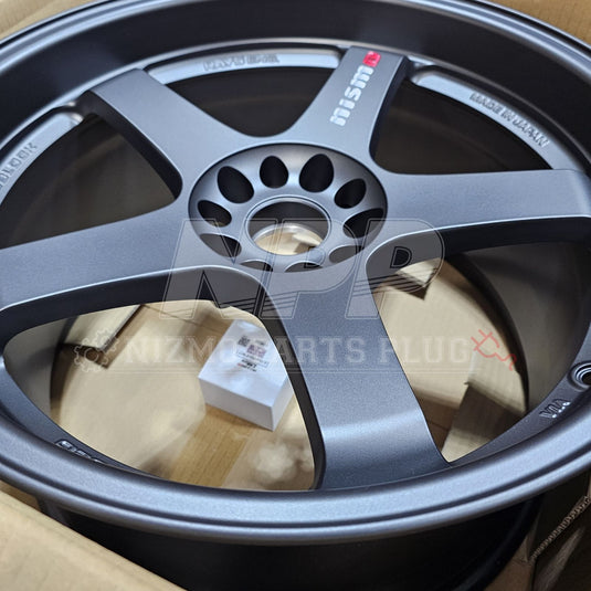 ニスモ LMGT4 グロスブラック 18x10.5 +15 