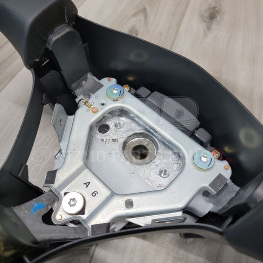 Nissan R34 Skyline GTR V-Spec Steering Wheel Assembly - NizmoPartsPlug