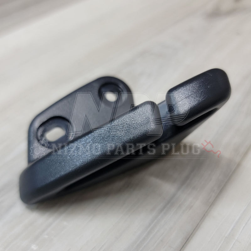 Cargue la imagen en el visor de la galería, Nissan R34 Skyline Rear Upper Seatbelt Guide Set - NizmoPartsPlug
