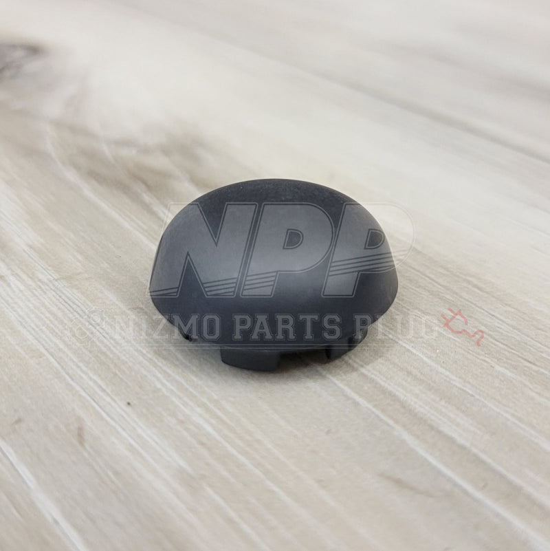 Cargue la imagen en el visor de la galería, Nissan R34 Skyline Front Wiper Arm Mounting Cover Cap - NizmoPartsPlug
