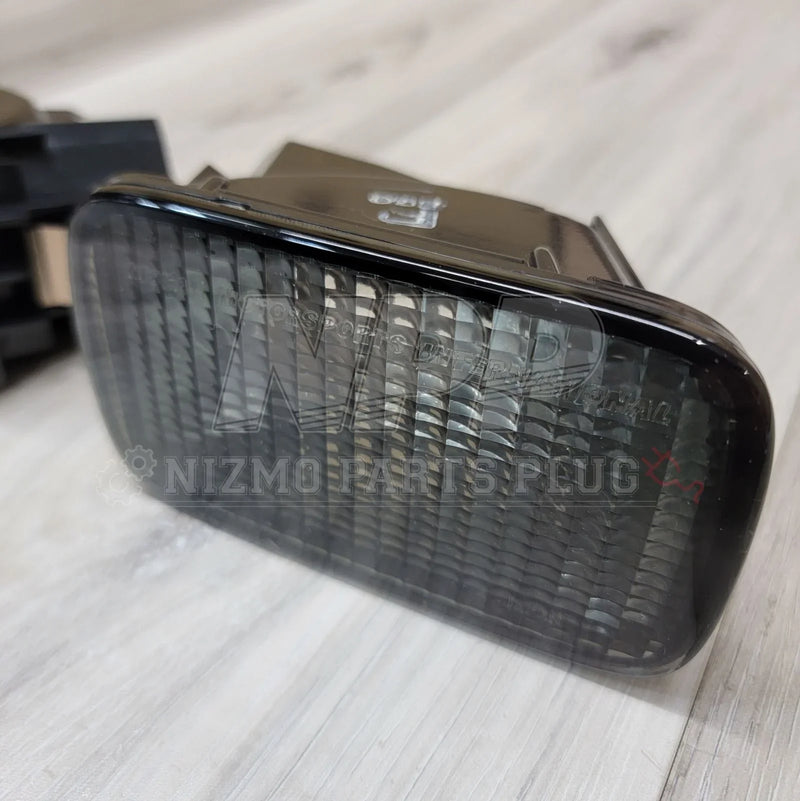 Load image into Gallery viewer, Nissan R34 Skyline GTT GTR Front Turn Signal Indicator Set (Smoked) - NizmoPartsPlug
