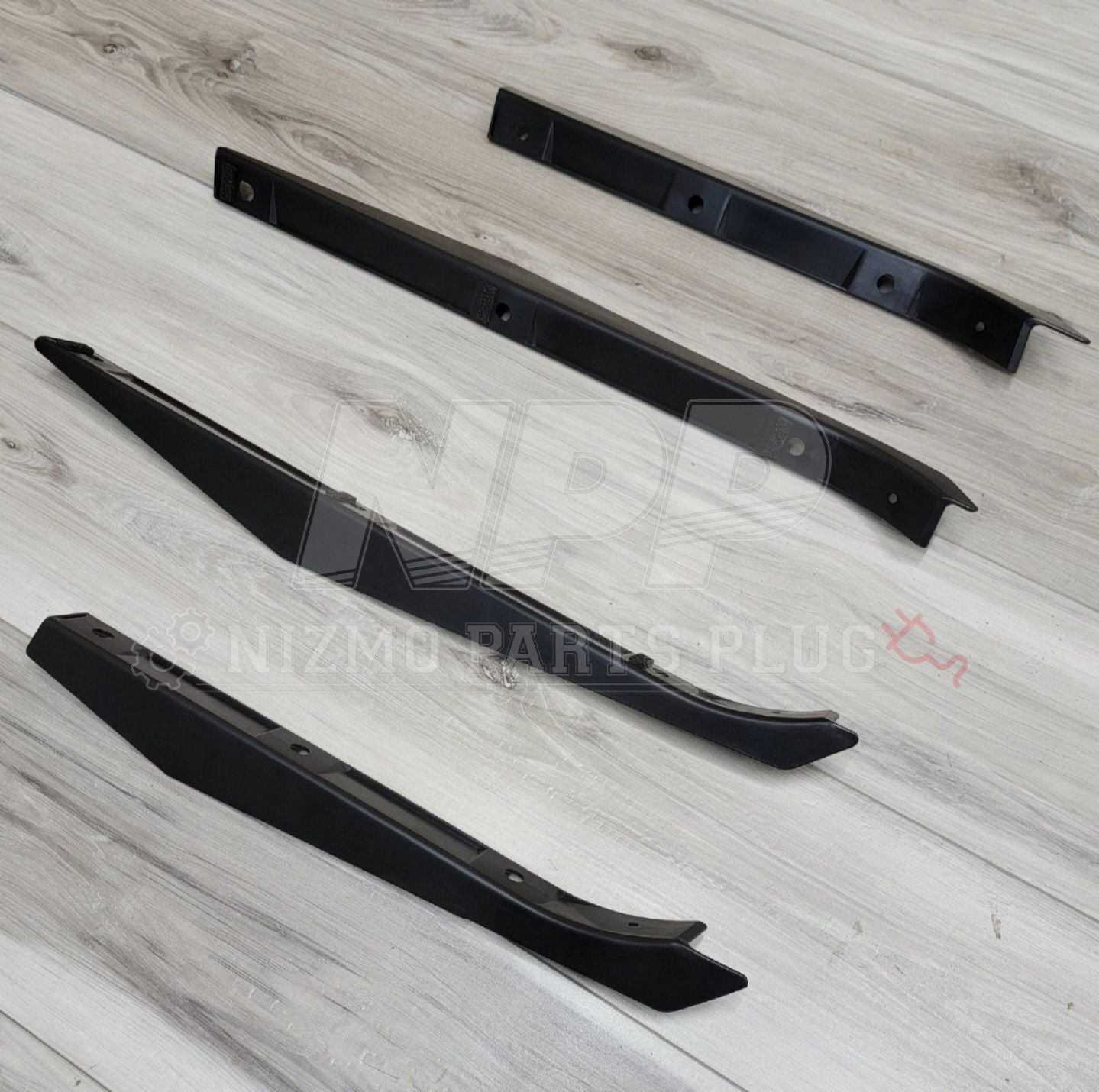 R34 Skyline GTR V-Spec Rear Lower Carbon Diffuser Fin Set