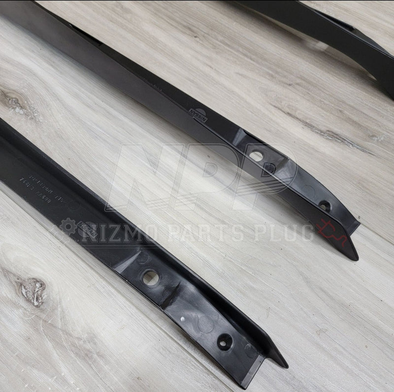 Load image into Gallery viewer, Nissan R34 Skyline GTR V-Spec Rear Diffuser Fin Set - NizmoPartsPlug
