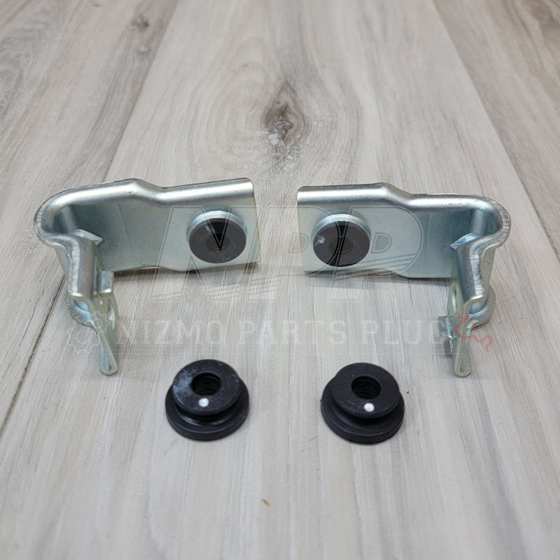 Load image into Gallery viewer, Nissan R34 Skyline Condenser Upper Mounting Set - NizmoPartsPlug
