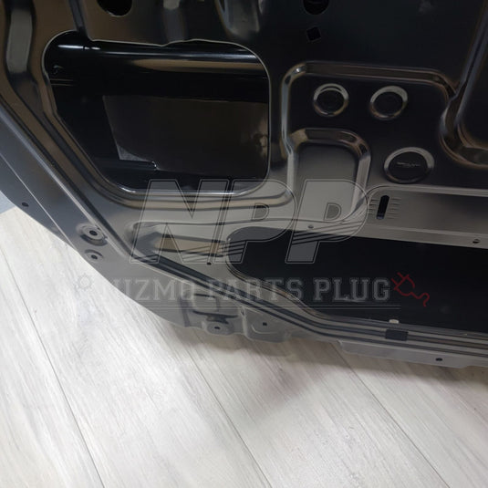 Nissan R34 Skyline Coupe Front Door Assembly RH - NizmoPartsPlug