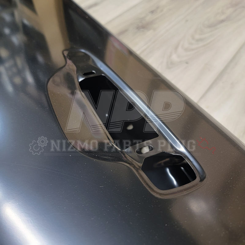 Cargue la imagen en el visor de la galería, Nissan R34 Skyline Coupe Front Door Assembly RH - NizmoPartsPlug
