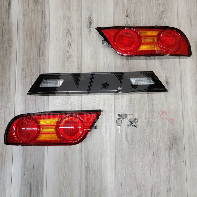 Load image into Gallery viewer, Nissan 240SX/180SX RPS13 Type-X Taillight Set - NizmoPartsPlug
