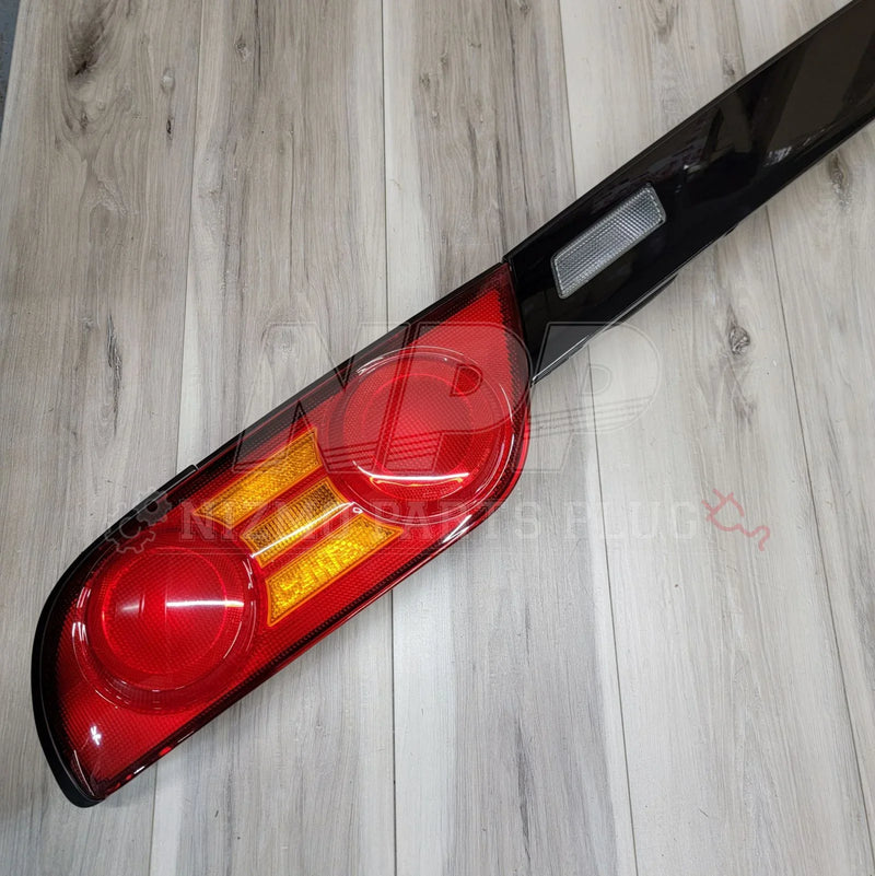 Load image into Gallery viewer, Nissan 240SX/180SX RPS13 Type-X Taillight Set - NizmoPartsPlug
