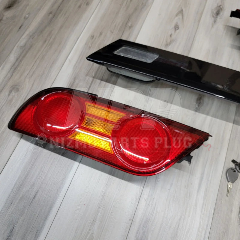 Load image into Gallery viewer, Nissan 240SX/180SX RPS13 Type-X Taillight Set - NizmoPartsPlug
