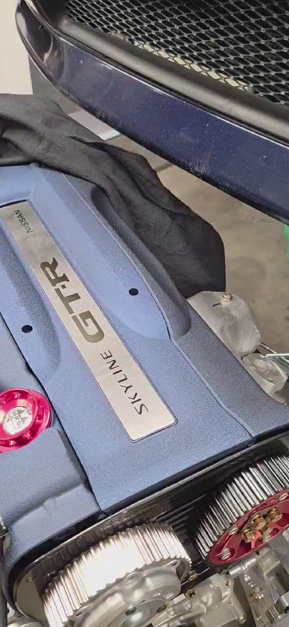 ギャラリービューアでビデオをロードして再生する, Nissan Skyline GTR RB26 Center Ornament Label | OSG
