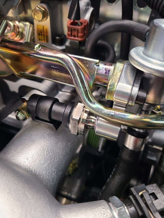 U.P.G RB26 fuel pressure adapter to OEM rail