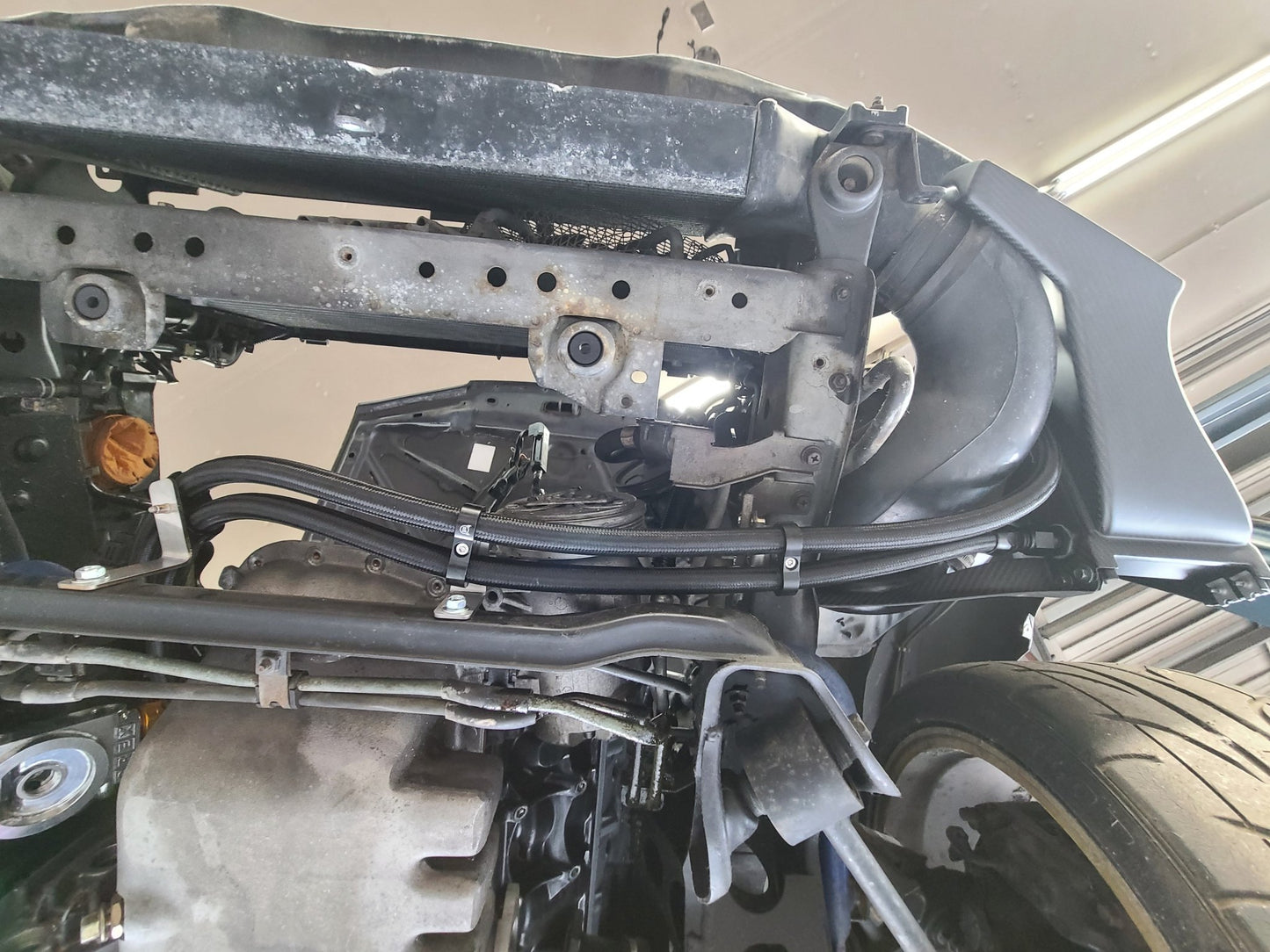 U.P.G R32 GTR oil cooler with carbon ducting -complete-