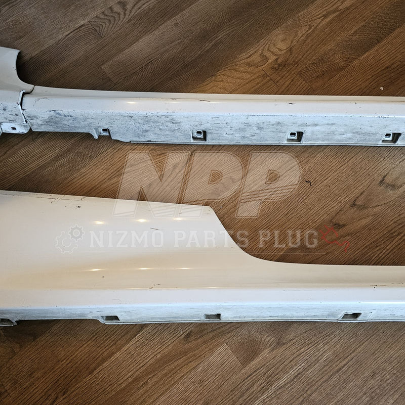Load image into Gallery viewer, Nissan R33 Skyline GTR SideSkirt Set RH&amp;LH (Local Pickup) - NizmoPartsPlug
