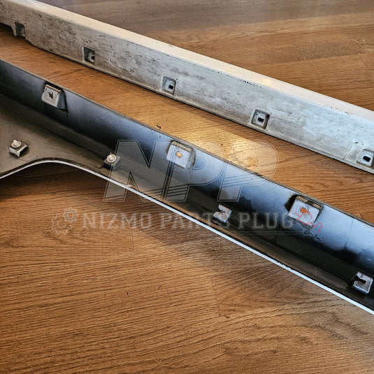 Nissan R33 Skyline GTR SideSkirt Set RH&LH (Local Pickup) - NizmoPartsPlug