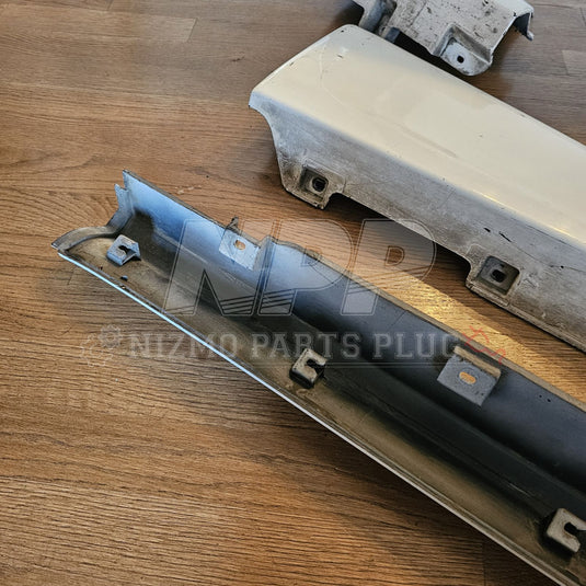 Nissan R33 Skyline GTR SideSkirt Set RH&LH (Local Pickup) - NizmoPartsPlug