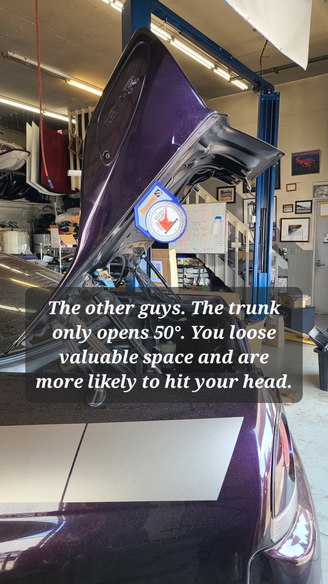 U.P.G. R33 Trunk Strut replacement kit