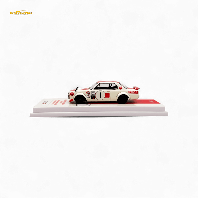 Load image into Gallery viewer, Inno64 Nissan Skyline 2000 GT-R KPGC10 #1 Takahashi Kunimitsu Fuji Masters 1971 1:64
