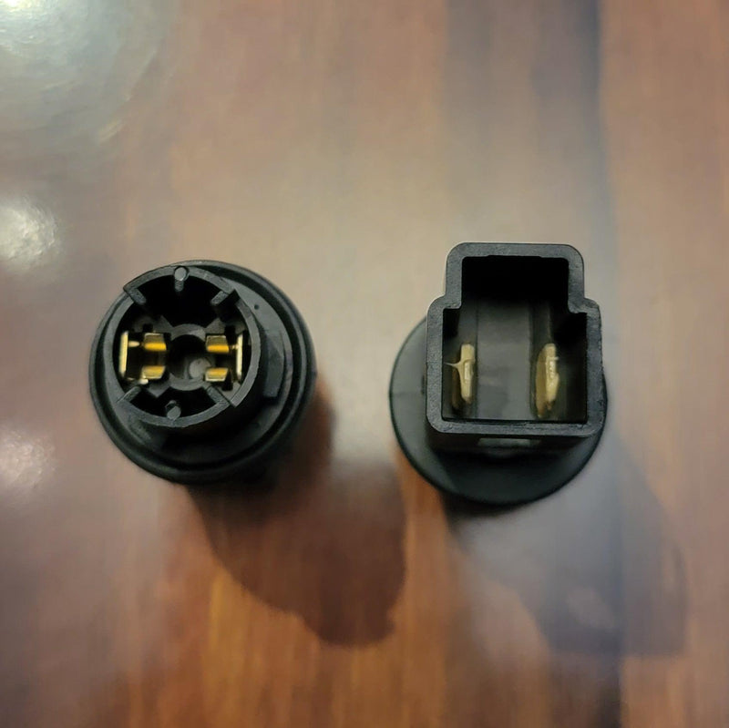 Load image into Gallery viewer, R33 Skyline GTR Turn Signal Bulb Connector Set - NizmoPartsPlug
