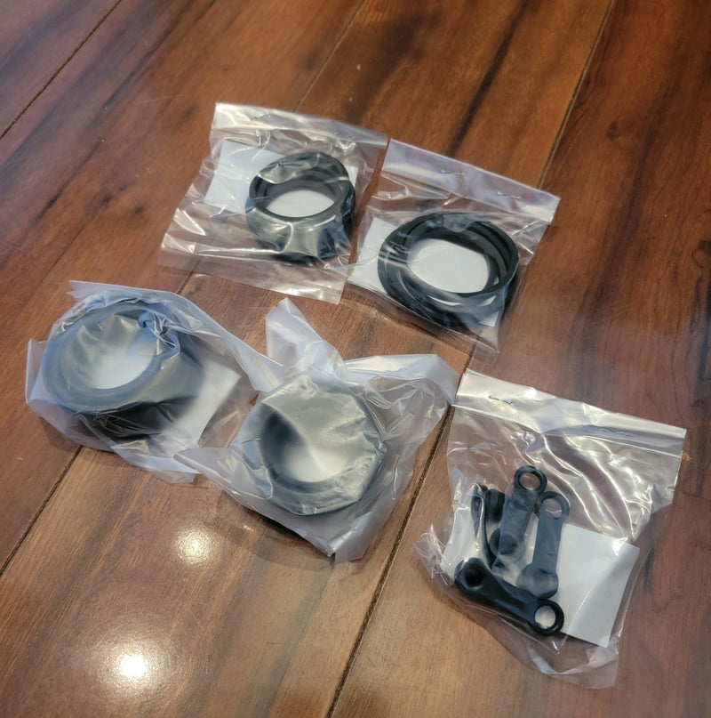 Load image into Gallery viewer, Nissan R33/R34 Skyline GTR Brembo Front Caliper Seal Kit (PitWork Kit) - NizmoPartsPlug
