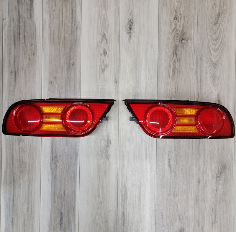 Load image into Gallery viewer, Nissan 180SX RPS13 Hatchback Type-X Taillight Set - NizmoPartsPlug
