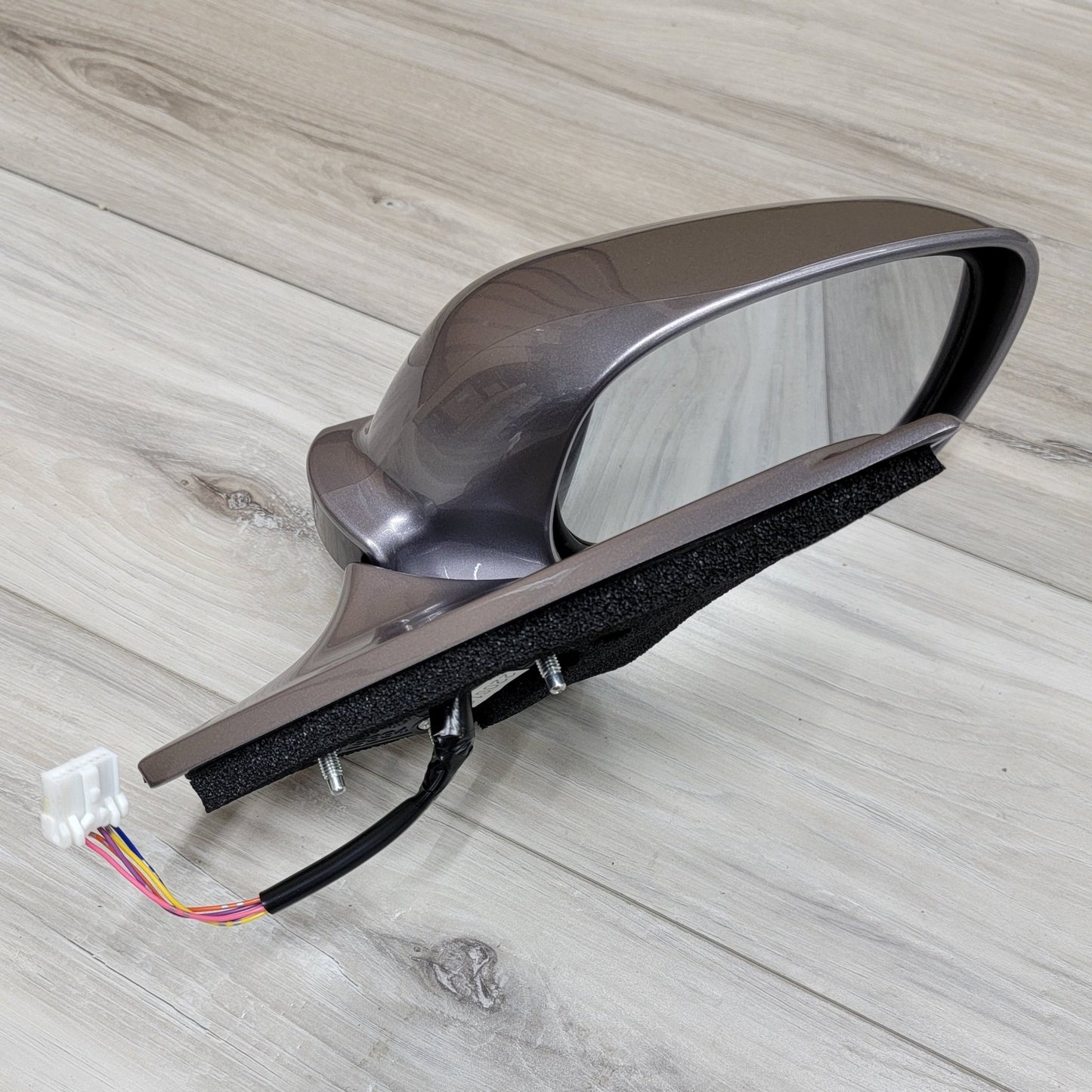 R34 Nissan Skyline GTR RH Folding Mirror Assembly (WV2)