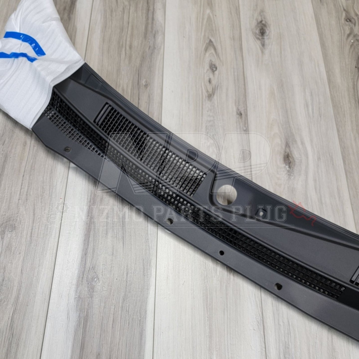 Nissan R32 Skyline Front Wiper Cowl Assembly