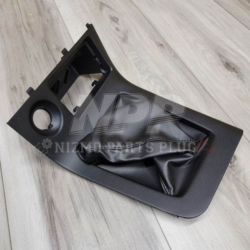 Load image into Gallery viewer, Nissan R33 Skyline MT Shift Boot Center Console Assembly - NizmoPartsPlug
