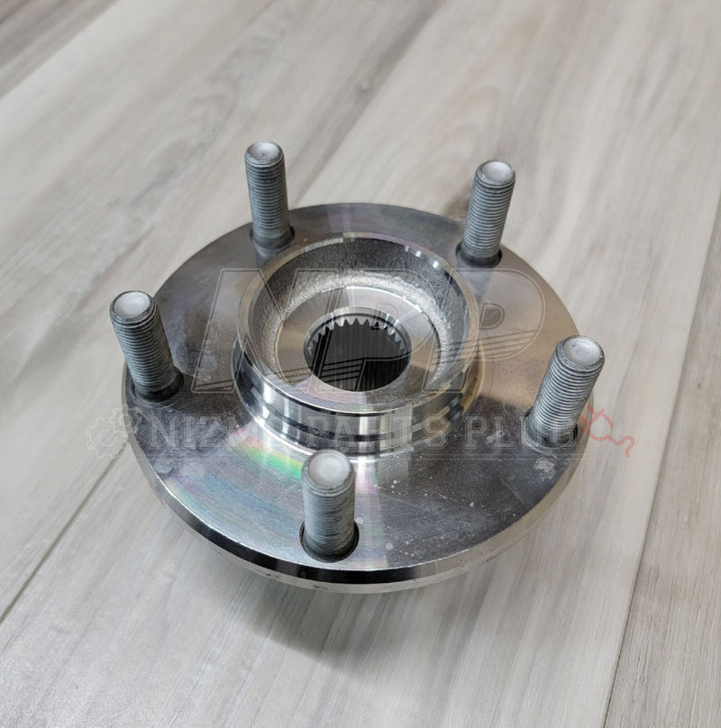 Cargue la imagen en el visor de la galería, Nissan R32 Skyline GTR/GTS4 Front Wheel Hub Assembly - NizmoPartsPlug
