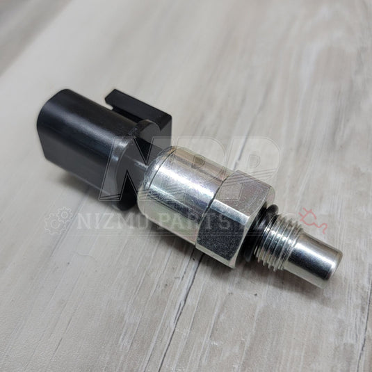 Nissan R32/33/34 Skyline Power Steering Pressure Switch (Non-GTR) - NizmoPartsPlug