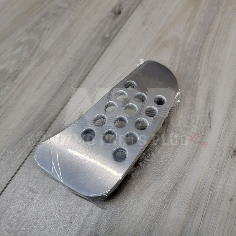 Load image into Gallery viewer, Nissan R34 Skyline GTR V-Spec II Aluminum Accelerator Pedal - NizmoPartsPlug
