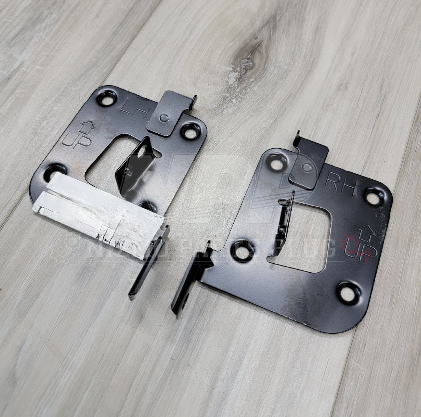 Nissan S15 Silvia Radio Mounting RH&LH Bracket Set