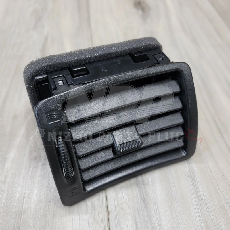 Cargue la imagen en el visor de la galería, Nissan R32 Skyline Passenger Side Ventilator Assembly - NizmoPartsPlug

