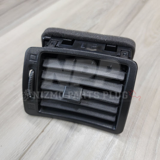 Nissan R32 Skyline Dashboard Center Ventilator Set - NizmoPartsPlug