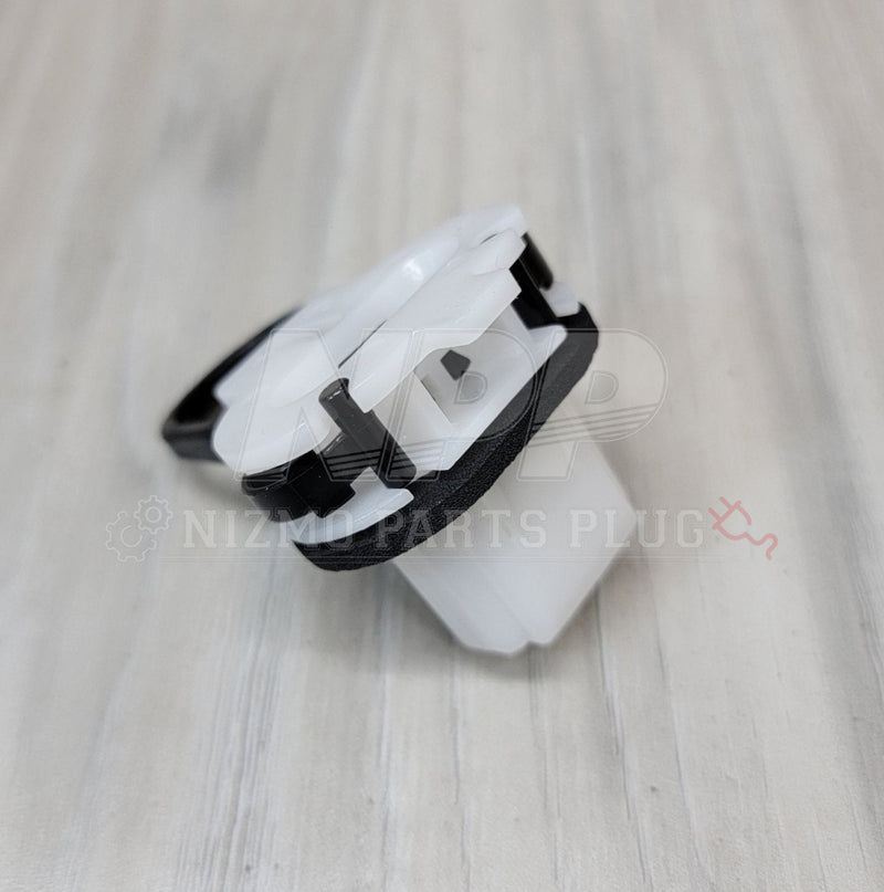 Load image into Gallery viewer, Nissan Rear Lower Seat Cushion Release Mounting Clip
