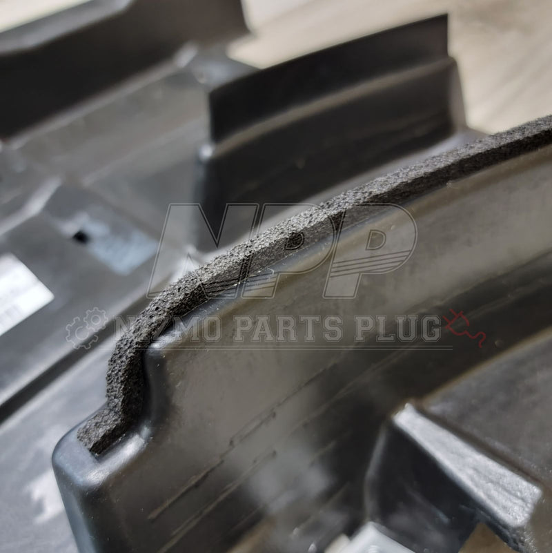 Cargue la imagen en el visor de la galería, Nissan R34 Skyline GTR Lower Cooling Air Guide Duct Set - NizmoPartsPlug

