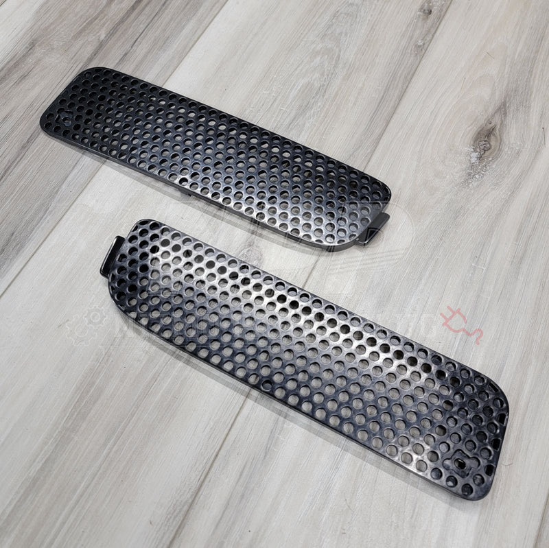 Load image into Gallery viewer, Nissan R34 Skyline GTR Front Bumper Lower Grill Set - NizmoPartsPlug
