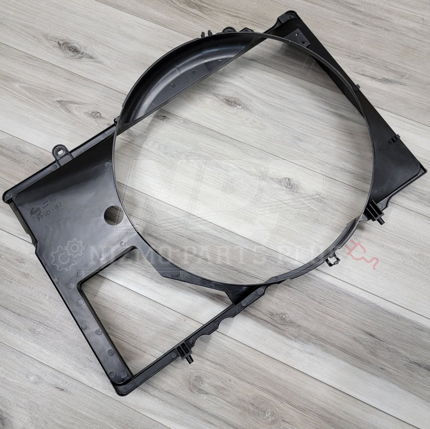 Nissan R33 Skyline GTST/GTR Fan Shroud Assembly