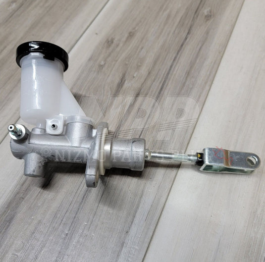 Nissan S14-15 Silvia R33 GTST Clutch Master Cylinder - NizmoPartsPlug