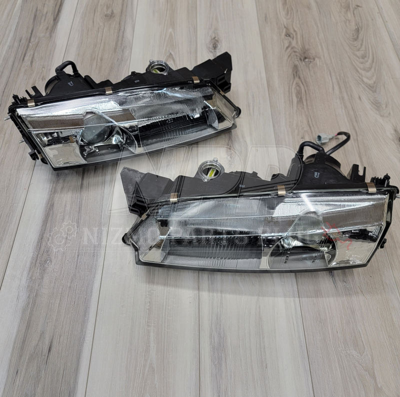 Cargue la imagen en el visor de la galería, Conjunto de faros delanteros derecho e izquierdo Kouki para Nissan S14 240SX USDM
